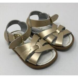 Salt Water Sandals Gold Girls Size 4 Matte Gold Leather Excellent very gently us